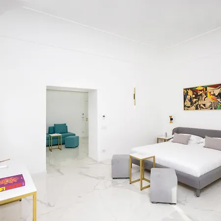 Gianlica Konukevi Positano